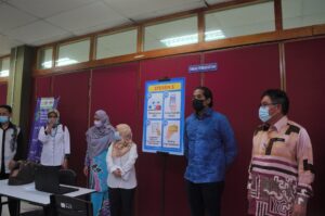 Lawatan kerja Pusat Pemberian Vaksin PPV Kompleks Masyarakat Penyayang Daerah Timur Laut Pulau Pinang 7