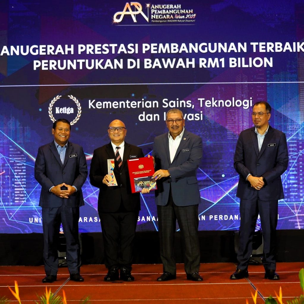 400929400 747086634113661 8287586667470349168 n