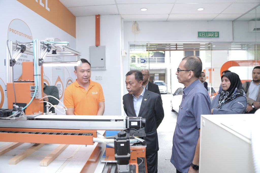 421723790 790938476395143 3256953568628426053 n