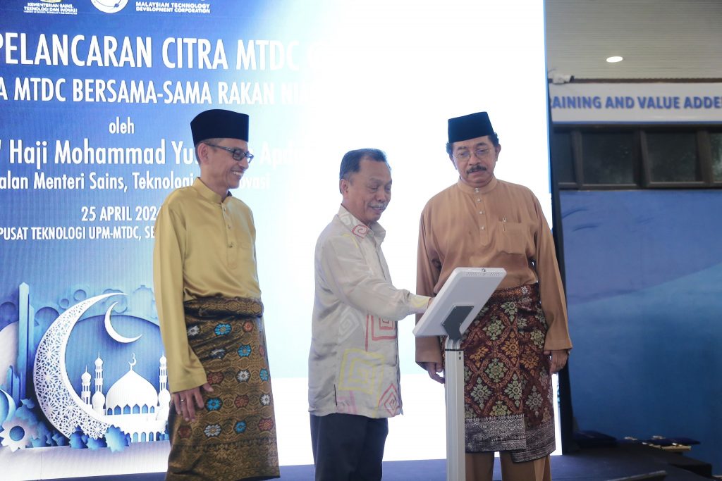 439487156 851569340332056 3277915731657766823 n