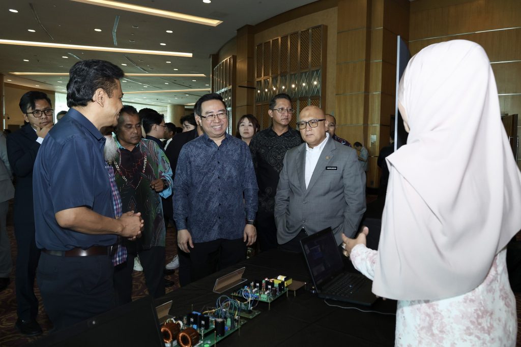 440985624 854322136723443 1763036933177160374 n