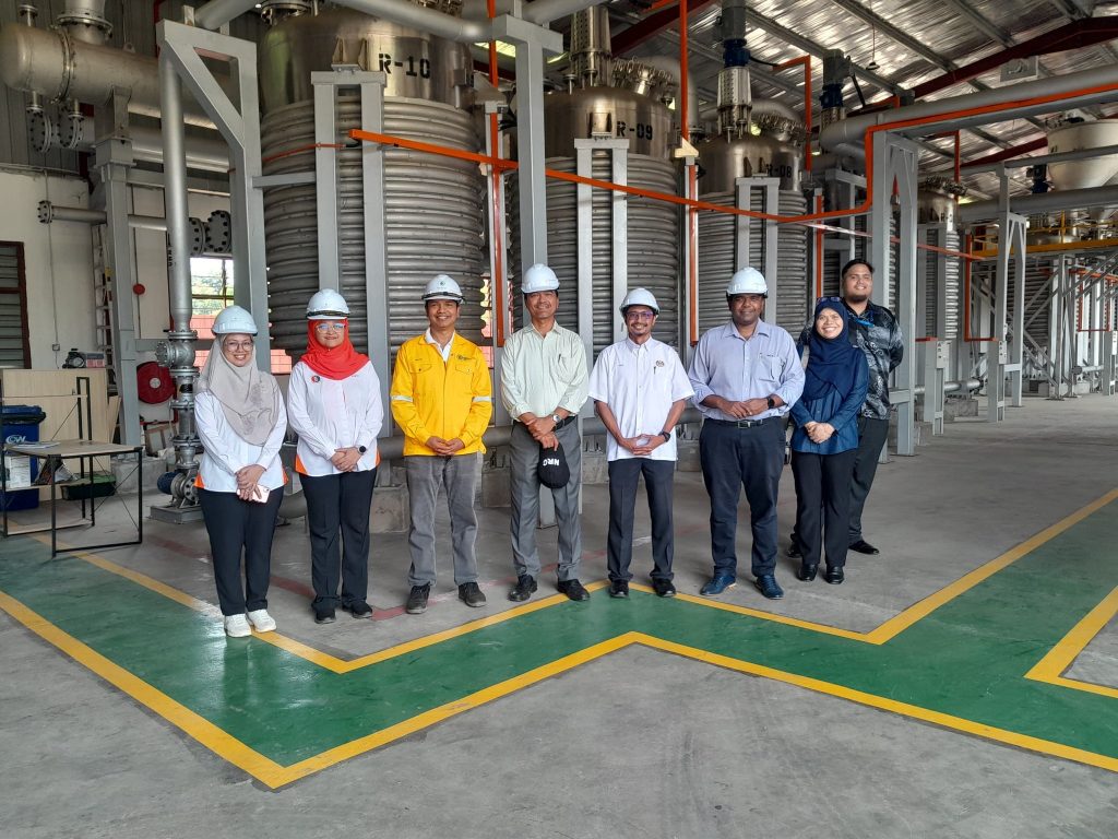 442476061 869561981866125 5037483647372316042 n