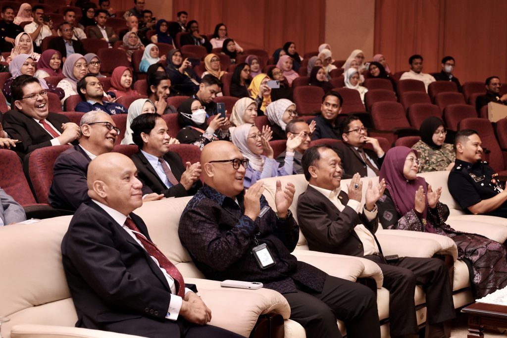 444781215 874015118087478 4199564041741671401 n