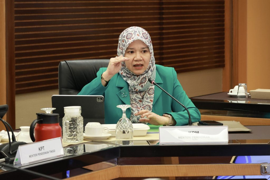 446659068 875168527972137 5307278049825315659 n