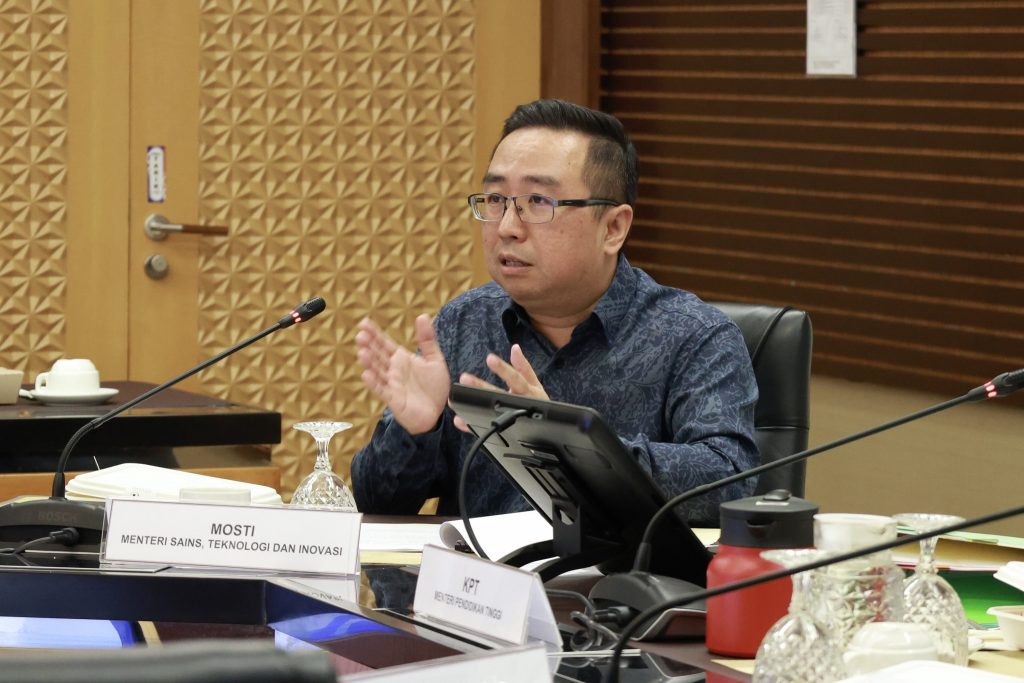 446857460 875168511305472 8559226240035604127 n