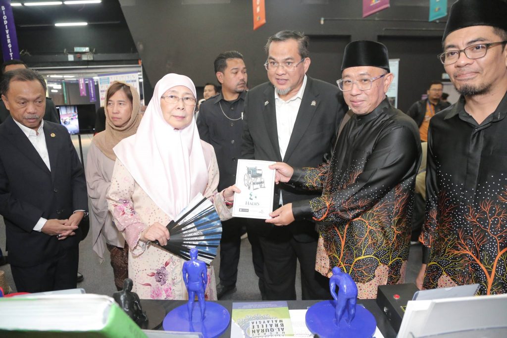 448767092 892187782936878 6508486890069144767 n