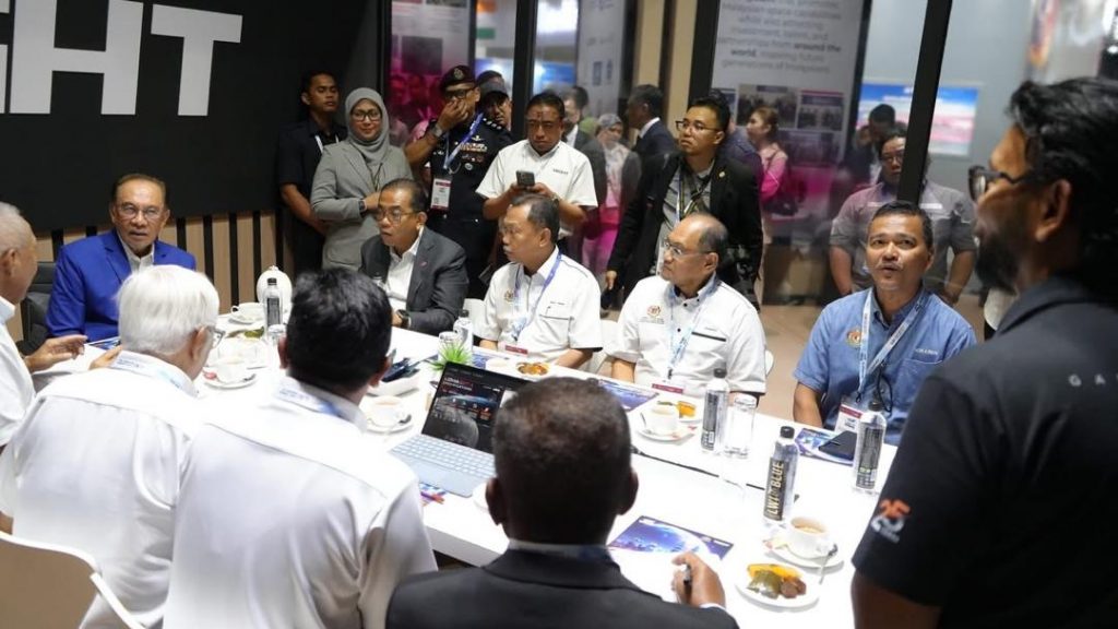 499868613 1143679454454375 1414468678843547467 n