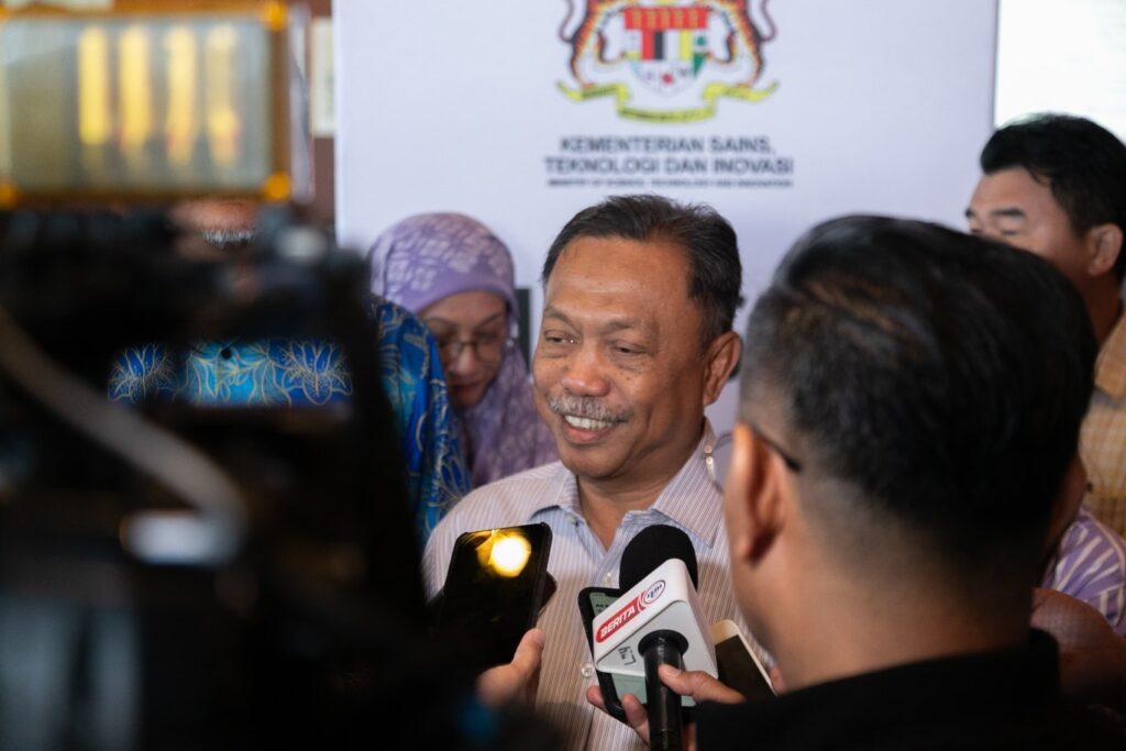 518315477 1186345600187760 8050023474549420065 n