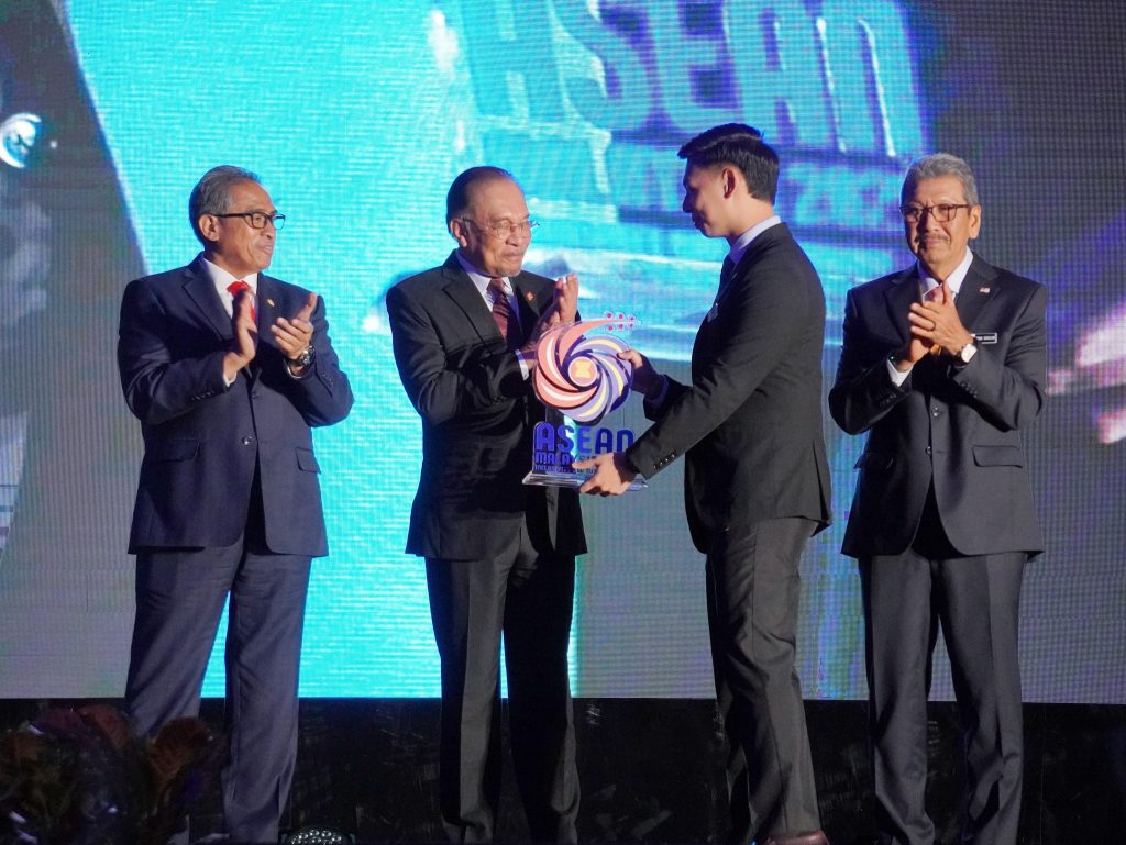 559977386 1261012702721049 4656195996233466577 n