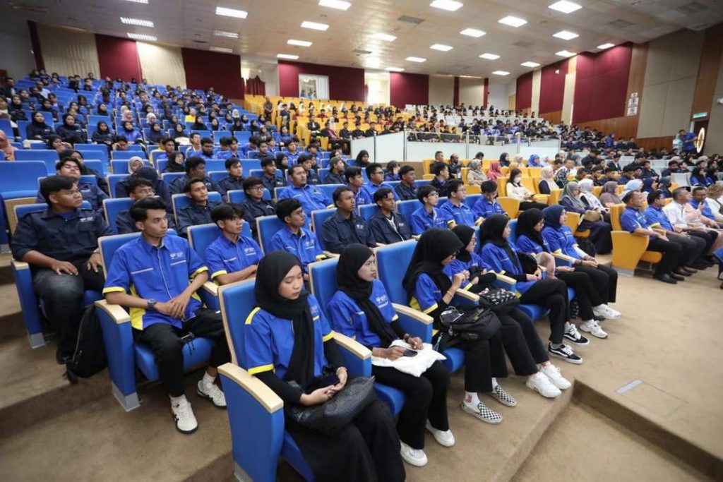 562084277 1270998371722482 368824444102693432 n