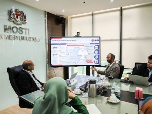 Kunjungan Hormat NMB kepada KSU MOSTI (2)