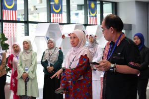 SESI SANTAI 17 2